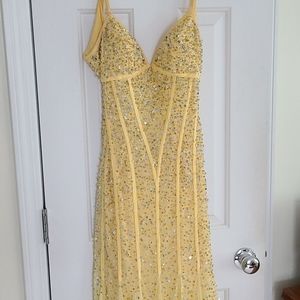 Gorgeous Cache Light Yellow Sequined Formal Dress
